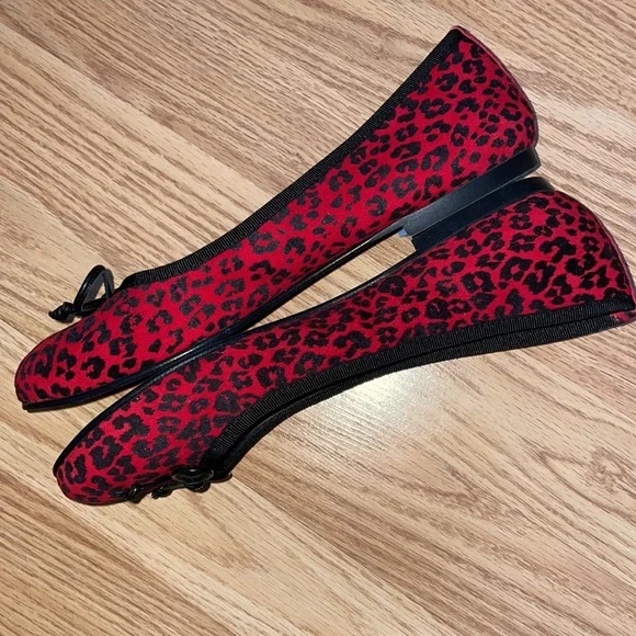 NICKY HILTON x FRENCH SOLE Red Black Animal Print Ballet Flats Leather Sz 7 - Picture 7 of 10